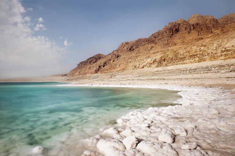 Salzablagerungen am Toten Meer