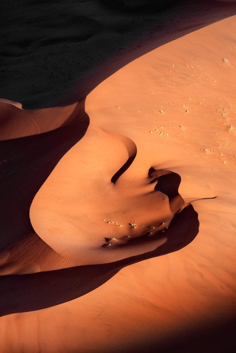 Luftaufnahme roter Dünen der Namib Wüste | Fotograf Ulm, Reisereportage Namibia