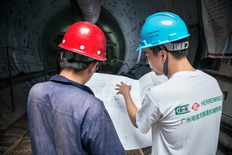 Corporate Fotografie | Reportage | Tunnelbau | Besprechung während Tunnelbau | Guangzhou, China